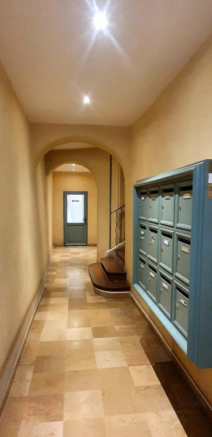 Chambre D'Hotes Sde, Wc Prive Climatise Dans Loft 80M2 Espace Commun Avec Les Habitants Salon Et Cuisine Apartment Toulon Bagian luar foto