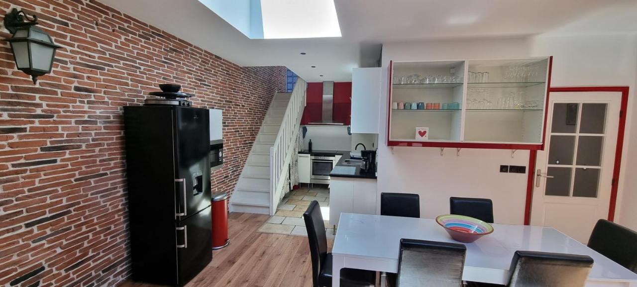 Chambre D'Hotes Sde, Wc Prive Climatise Dans Loft 80M2 Espace Commun Avec Les Habitants Salon Et Cuisine Apartment Toulon Bagian luar foto