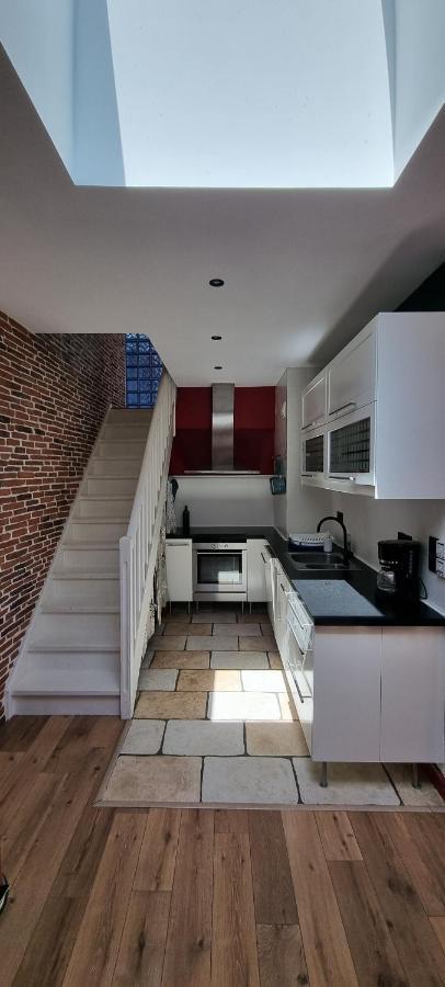 Chambre D'Hotes Sde, Wc Prive Climatise Dans Loft 80M2 Espace Commun Avec Les Habitants Salon Et Cuisine Apartment Toulon Bagian luar foto