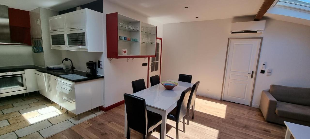 Chambre D'Hotes Sde, Wc Prive Climatise Dans Loft 80M2 Espace Commun Avec Les Habitants Salon Et Cuisine Apartment Toulon Bagian luar foto