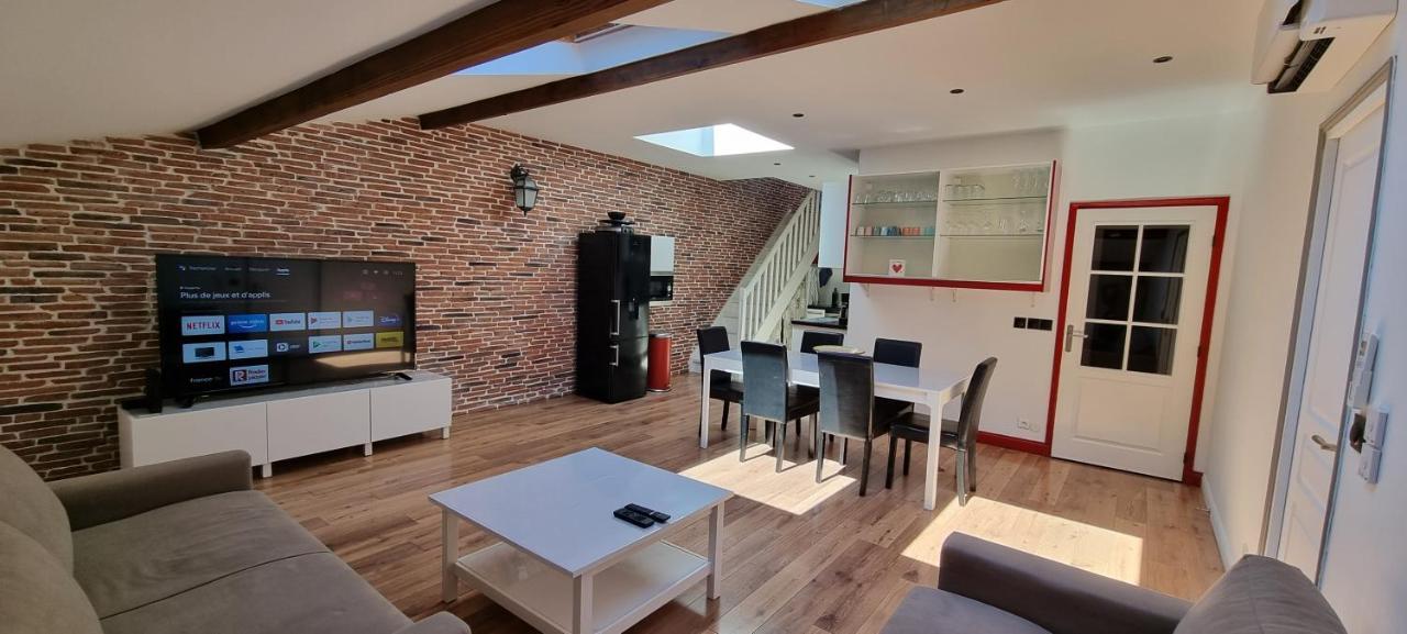 Chambre D'Hotes Sde, Wc Prive Climatise Dans Loft 80M2 Espace Commun Avec Les Habitants Salon Et Cuisine Apartment Toulon Bagian luar foto